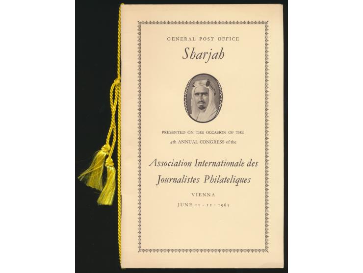 Sharjah, 2 Geschenkhefte des General Post Office &nbsp;anlässlich des AIJP-Kongresses in Wien 11.- 12.6.1965, mit Bild des Em
