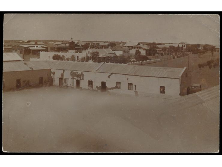 Foto-Ansichtskarte  Kaserne in Windhuk  (laut Kartentext), Privataufnahme, Frankatur 10 Pf., Stempel  Windhuk  5.12.07, nach 