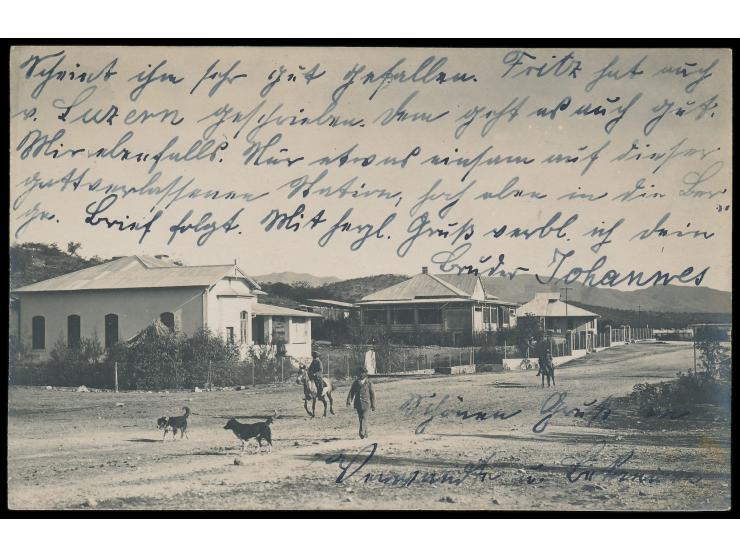 Foto-Ansichtskarte mit Straßenansicht (vermutlich Windhuk, Photograph F. Nink, Windhuk), geschrieben " Station Keres  d. 19.2