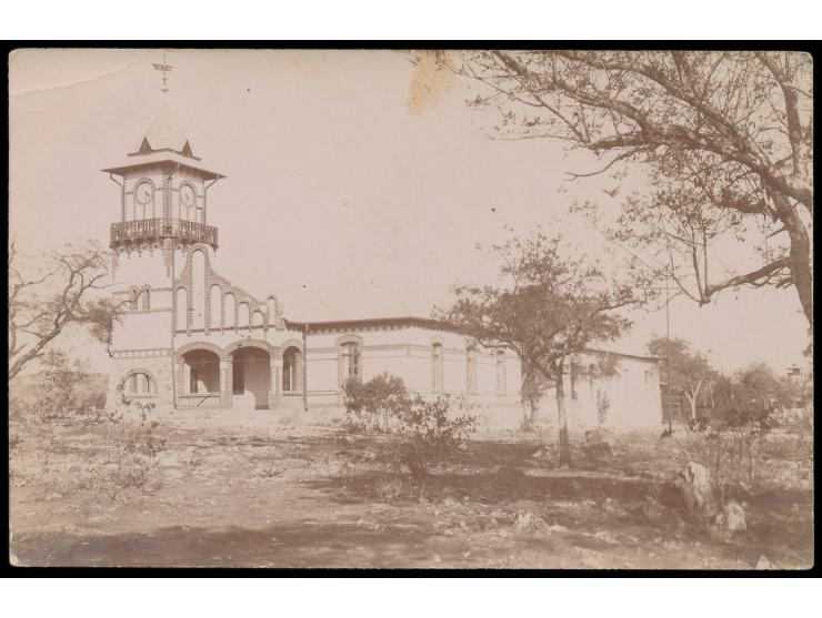 Foto-Ansichtskarte Verwaltungsgebäude der Otavi Minen- und Eisenbahn-Gesellschaft in Tsumeb, Privataufnahme, als Feldpostkart