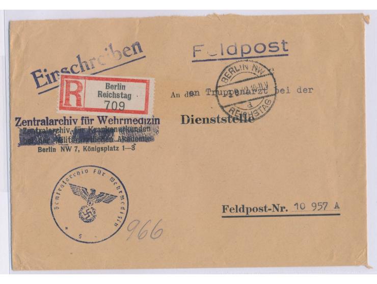 Stempel  Berlin NW Reichstag  3.8.42 und entsprechender R-Zettel auf Feldpost-Einschreibbrief des Zentralarchiv für Wehrmediz