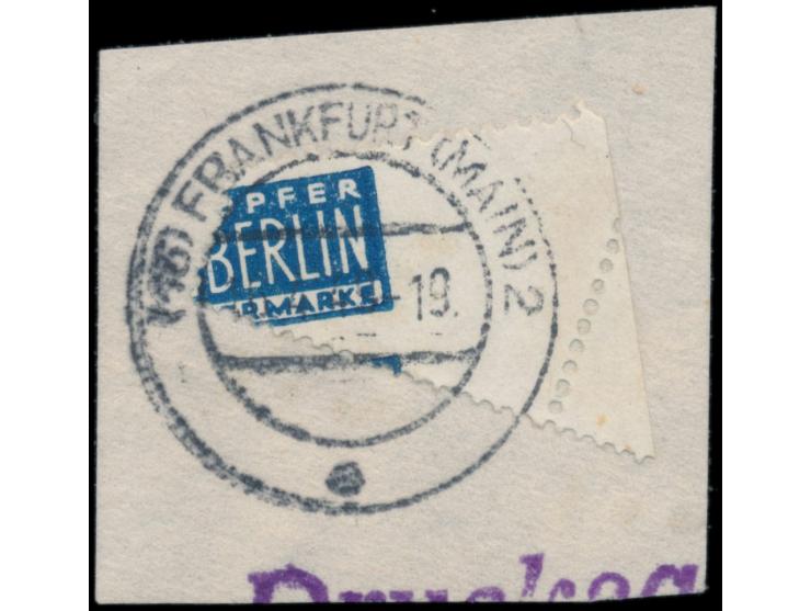 2 BAW,  Teildruck mit markanter Verzähnung,  verursacht durch  Bogenumschlag,  auf Briefstück mit Stempel Frankfurt (Main) 2 