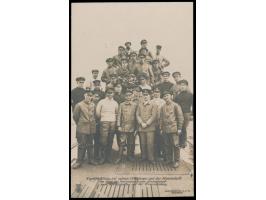 Frachttauchboot "Deutschland":  5 verschiedene Foto-Ansichtskarten des Tauchbootes (4) und der Mannschaft (1), Verlag NPG, 19