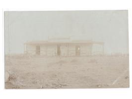 Foto-Ansichtskarte, vermutlich  Revierstube in Kanus,  Privataufnahme, etwas überbelichtet, ungelaufen, ca.1910
