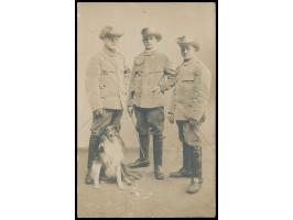 Foto-Ansichtskarte von drei Soldaten in Schutztruppen-Uniform, handschriftliche Absenderangabe &quot;Funker Brape, Funken Tel