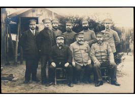 Osaka,  Foto-Ansichtskarte (Gruppenaufnahme von 9 Personen) adressiert nach Shanghai, geschrieben am 10.3.1916, roter  Leitst