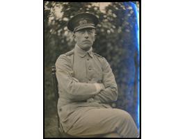 Fotografie (15,2 x 10,6 cm) mit rückseitiger Beschriftung  "Graf F. von Luckner, Motuihi Island, Novbr. 1918"  und Stempel de