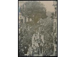 Original-Fotografie einer Hochzeitsprozession hochgestellter chinesischer Persönlichkeiten, ca. 1910, Format 14,5 c 10 cm
